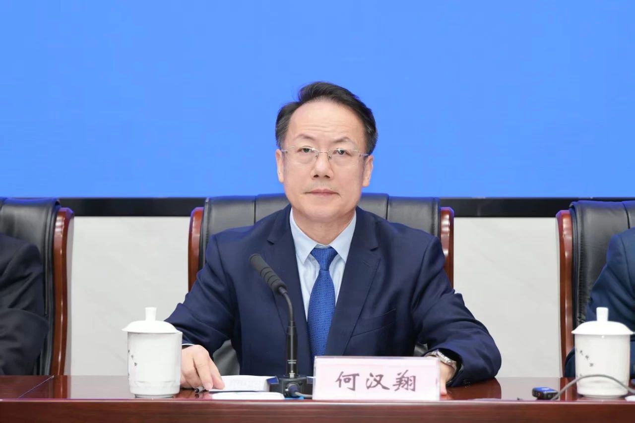 【5】发布人：省市场监管局副局长 何汉翔（许梦宇 摄）.jpg